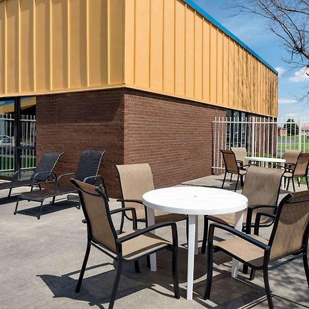 Baymont By Wyndham Muncie Near Ball State University Exterior photo