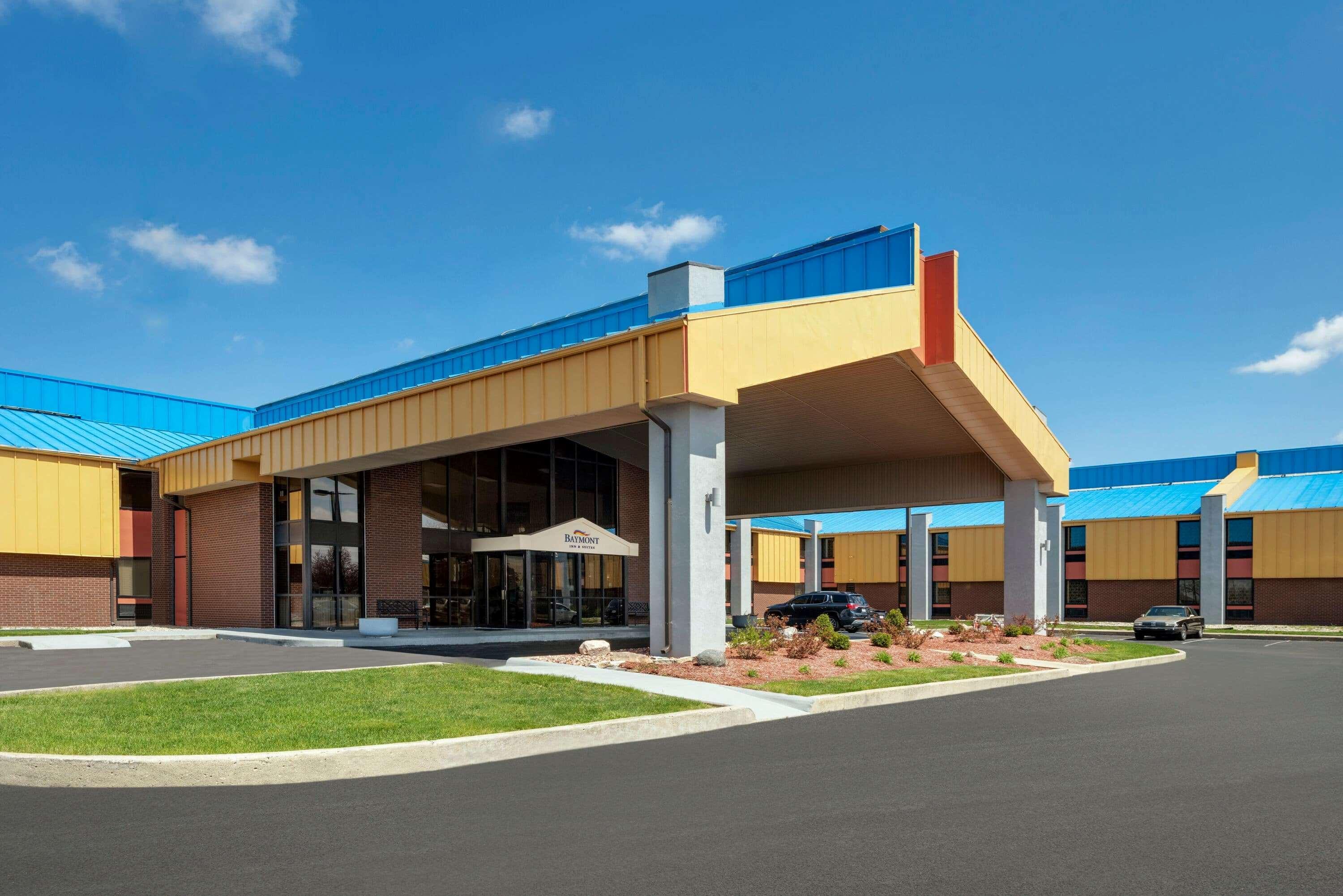 Baymont By Wyndham Muncie Near Ball State University Exterior photo