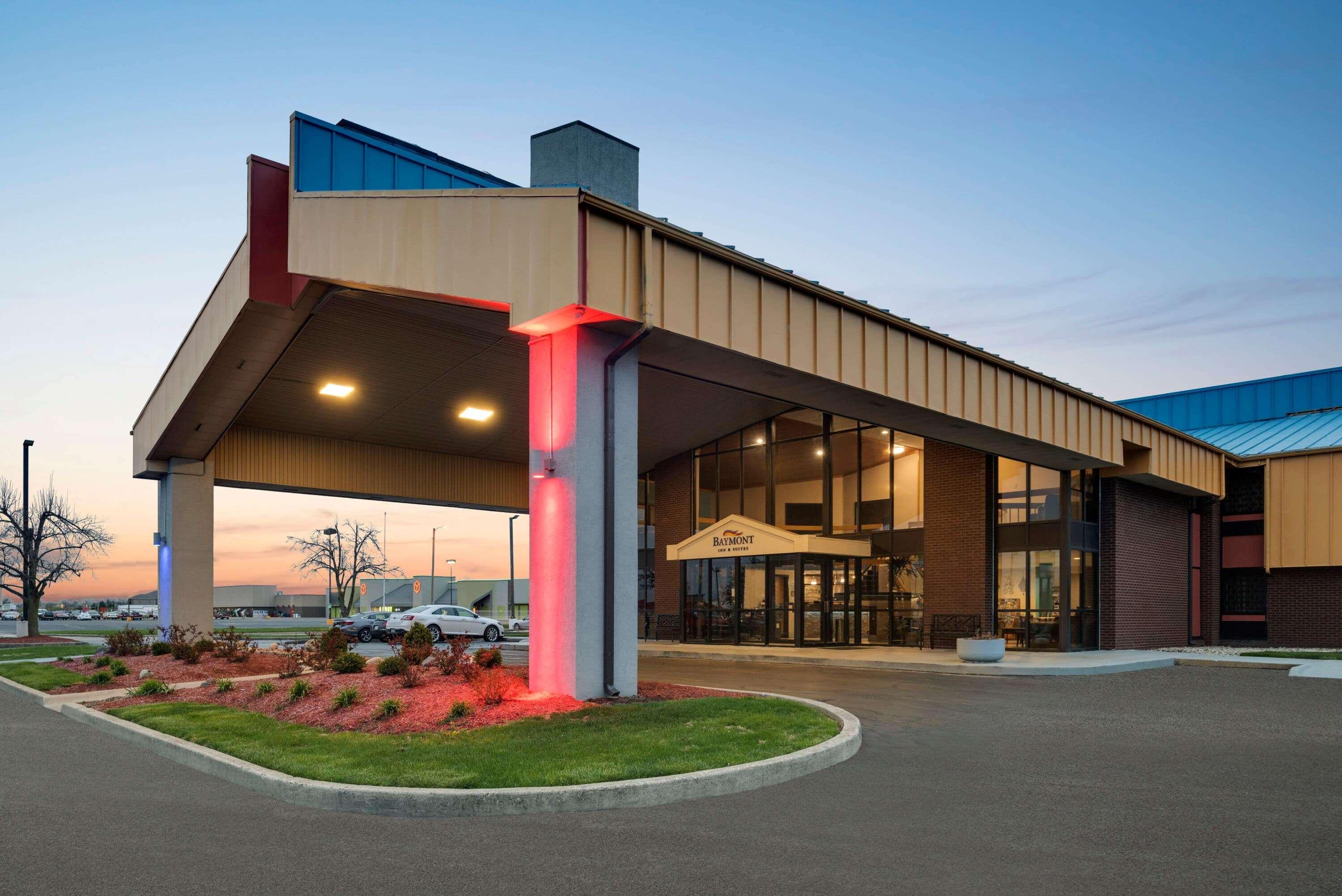 Baymont By Wyndham Muncie Near Ball State University Exterior photo